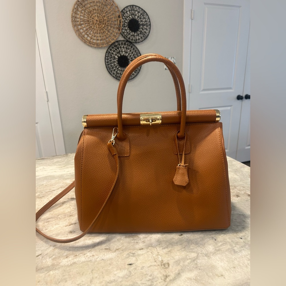 Gavelux Tan Leather Handbag
